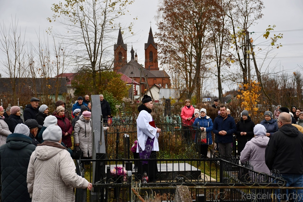 Малітва на могілках